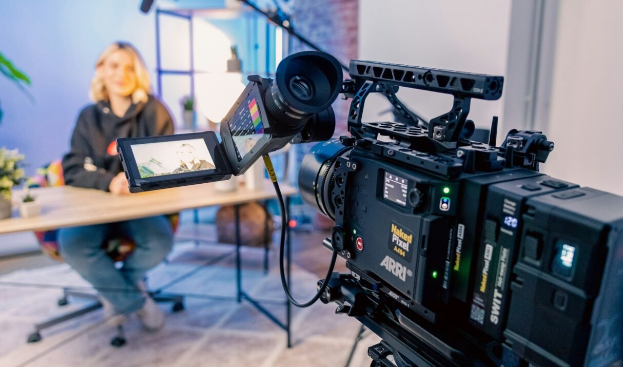 What to Expect on a Corporate Video Shoot Day (From Setup to Final Delivery)